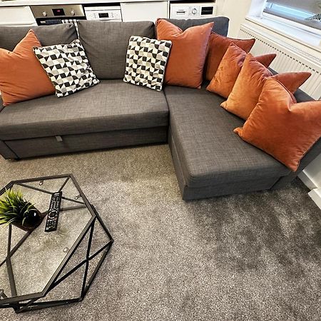 Walnut Flats-F4, 2-Bedroom With Ensuite - Parking, Netflix, Wifi - Close To Oxford, Bicester & Blenheim Palace Kidlington Exteriér fotografie