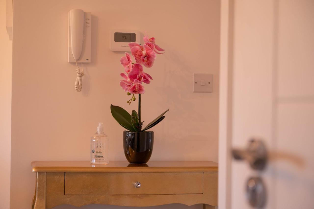Walnut Flats-F4, 2-Bedroom With Ensuite - Parking, Netflix, Wifi - Close To Oxford, Bicester & Blenheim Palace Kidlington Exteriér fotografie